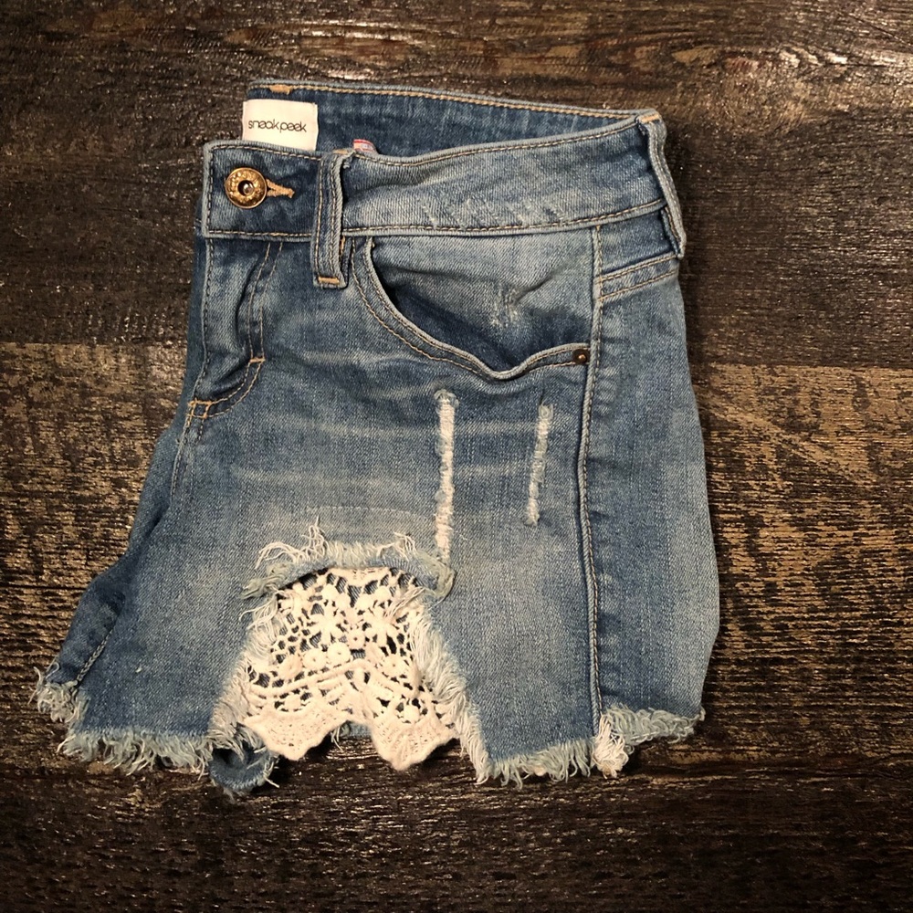 Lace detailed jean shorts
